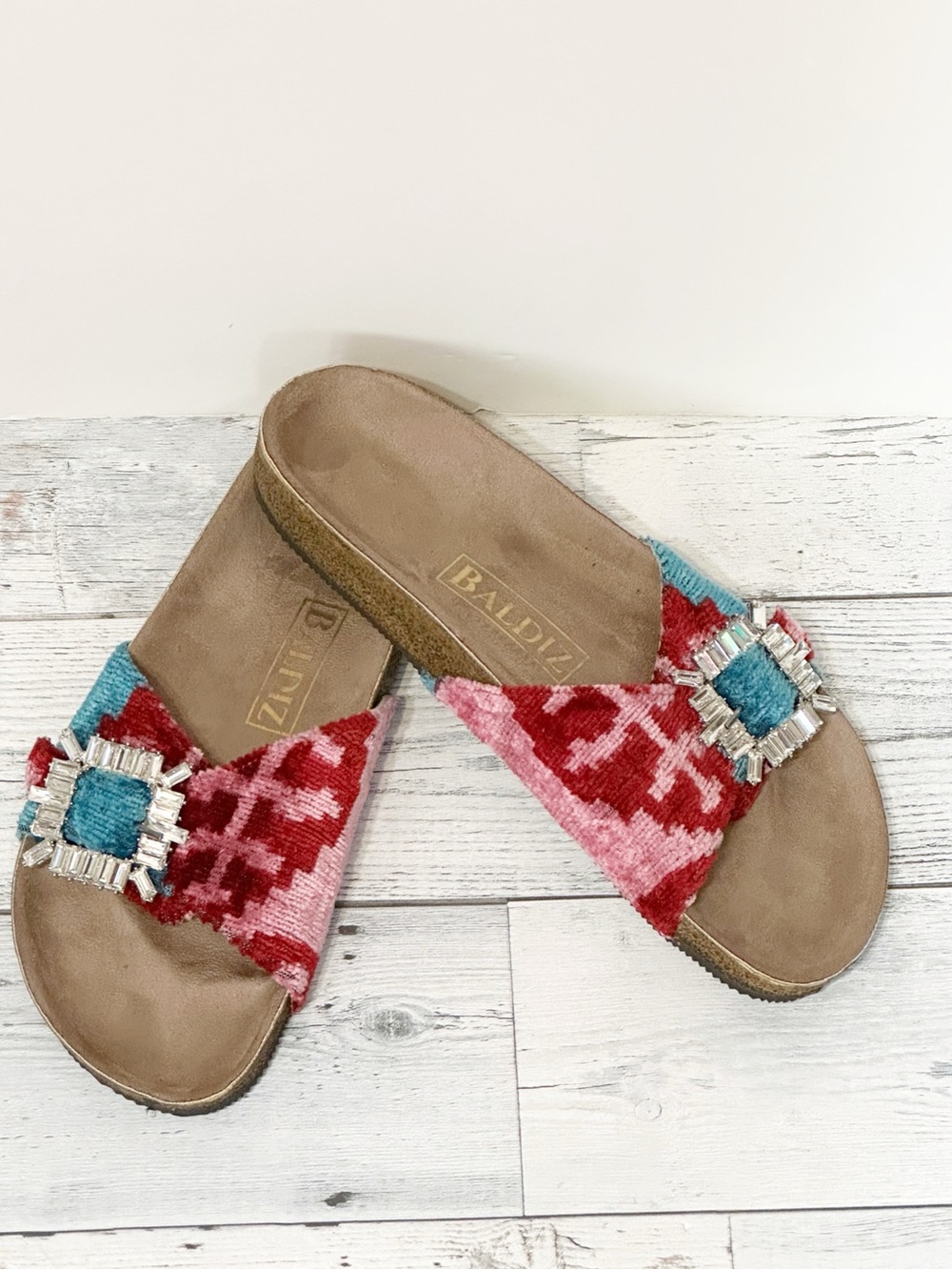 Baldiz Crimson Safari Willow Slides NWOT SZ 40